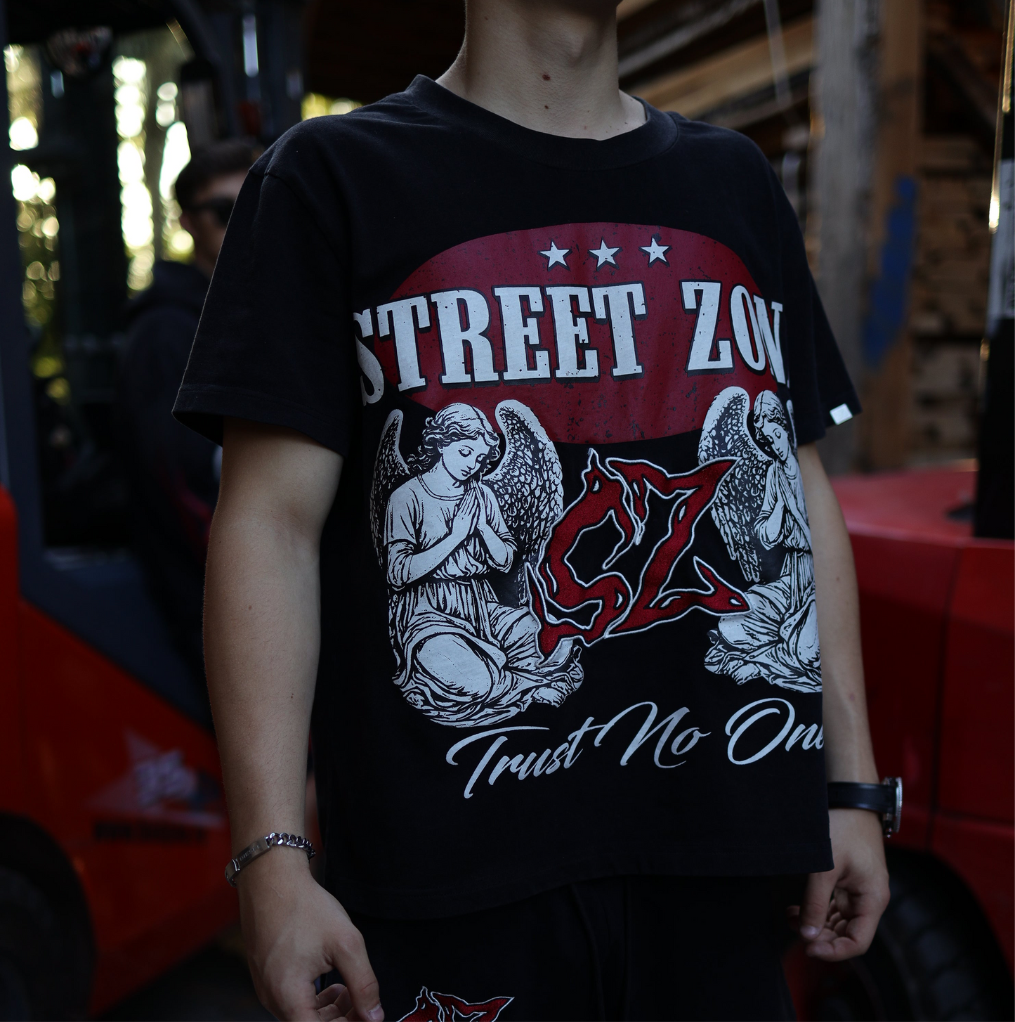 𝓣𝓻𝓾𝓼𝓽 𝓝𝓸 𝓞𝓷𝓮 tee