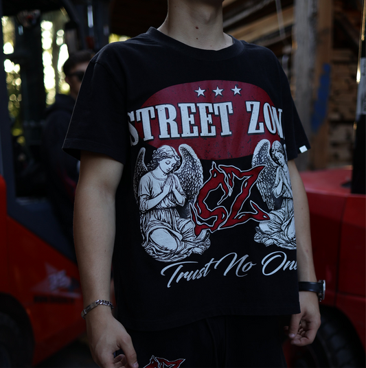 𝓣𝓻𝓾𝓼𝓽 𝓝𝓸 𝓞𝓷𝓮 tee