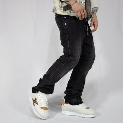 𝓢𝓽𝓻𝓮𝓮𝓽𝓩𝓸𝓷𝓮 flare jeans
