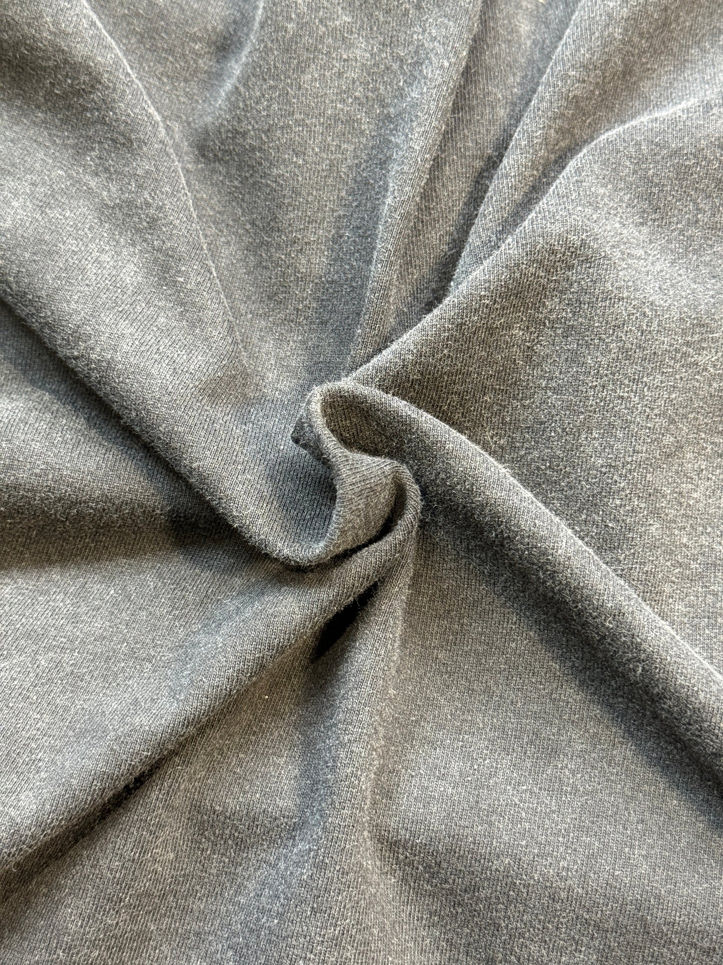 𝓣𝓻𝓾𝓼𝓽 𝓝𝓸 𝓞𝓷𝓮 tee