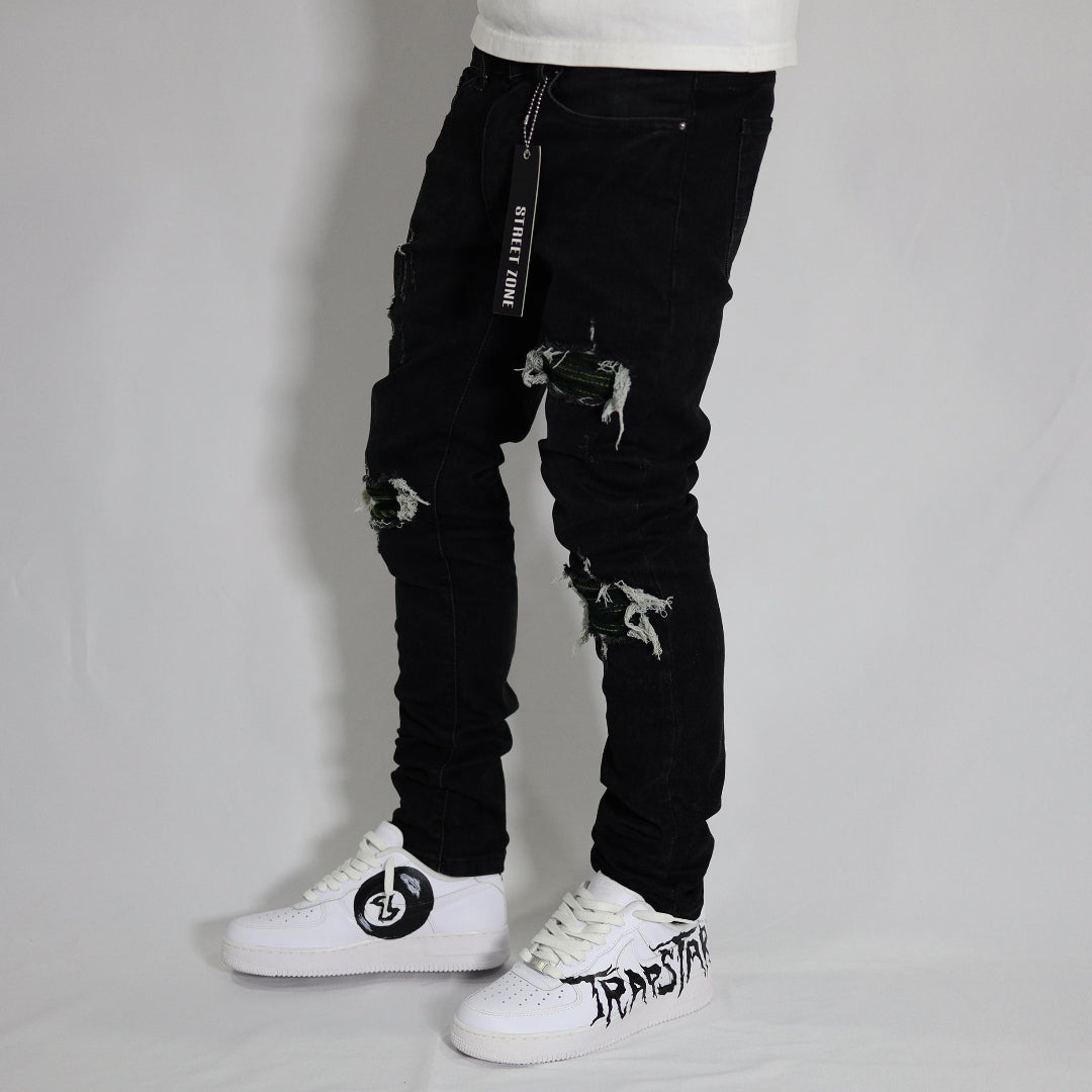 BLACK RIPPED JEANS