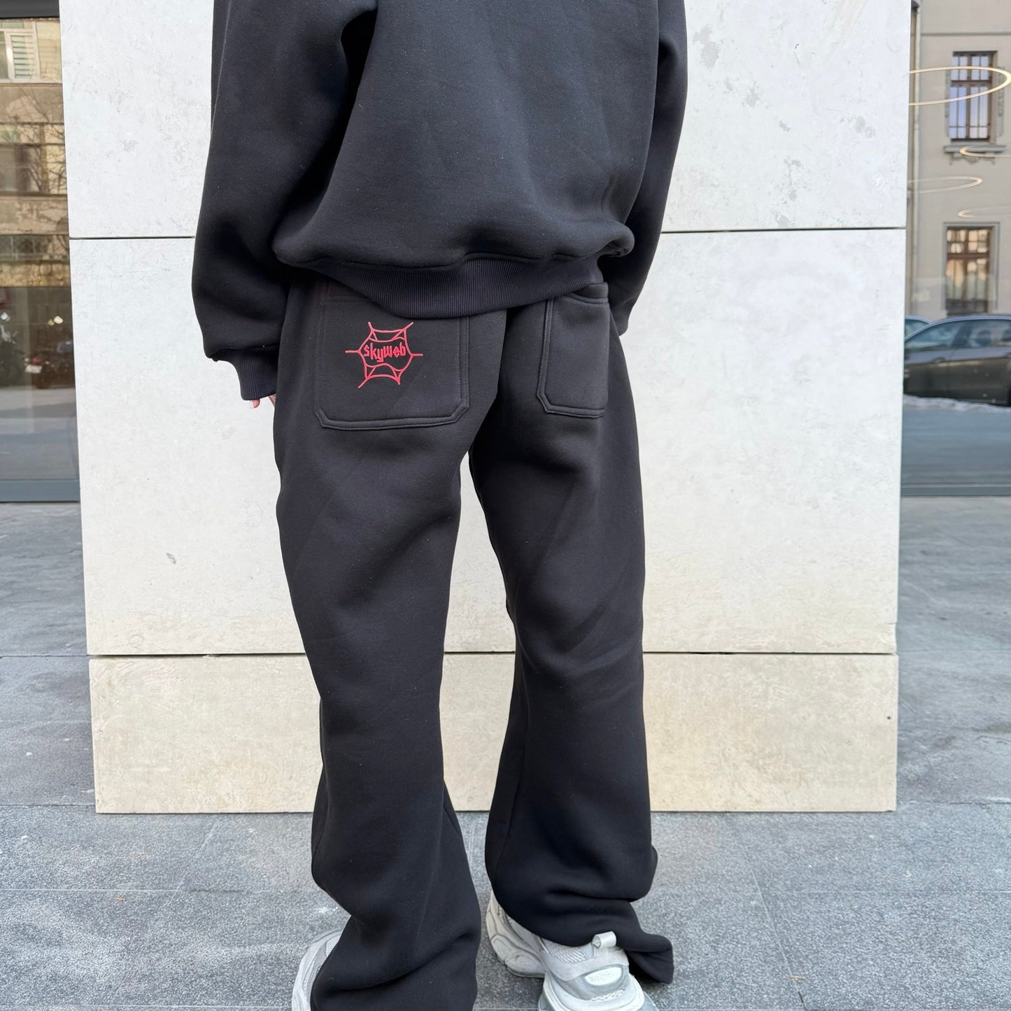 blackout joggers negri vedere spate cu logo skyweb