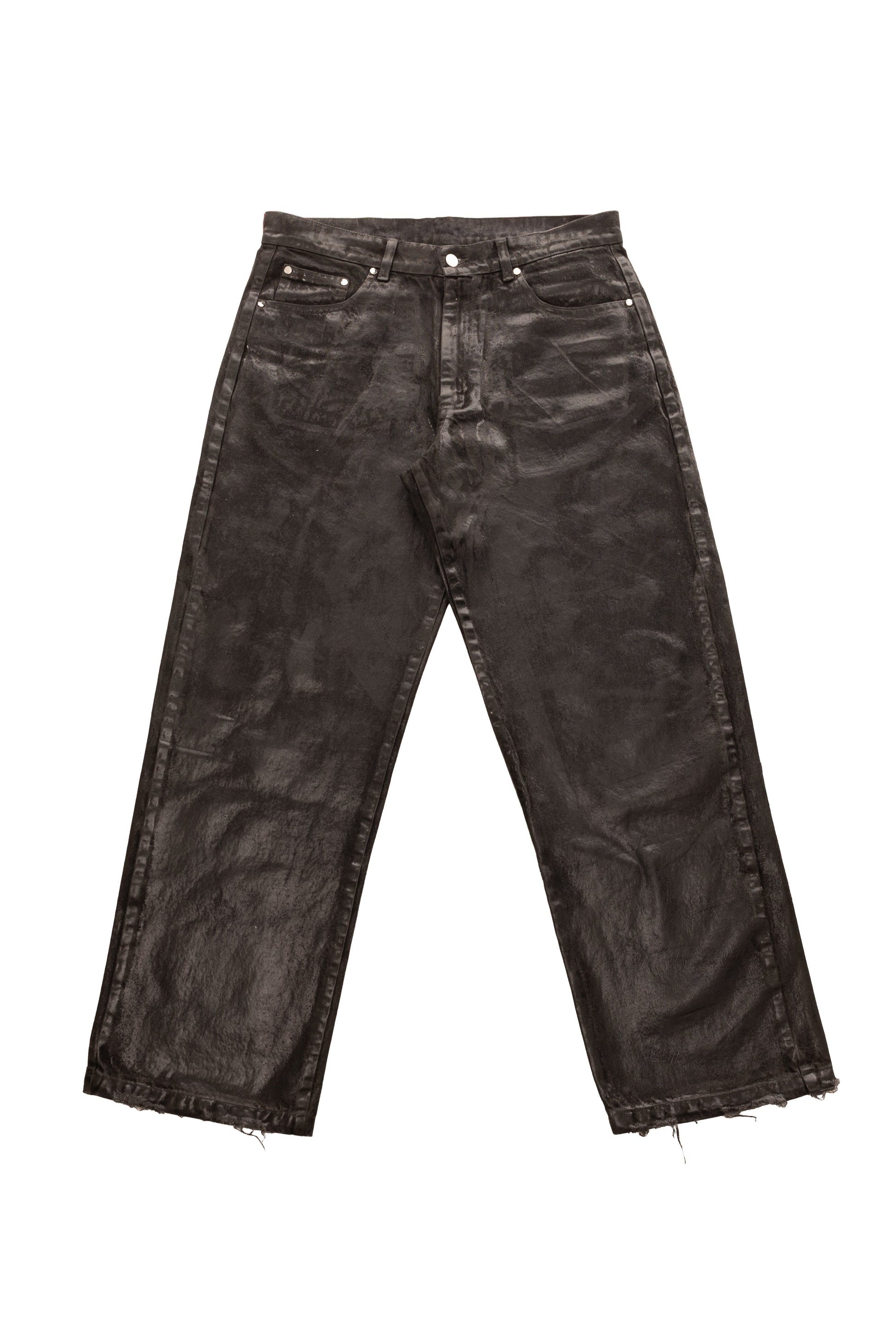 Blugi Midnight Denim negri, relaxed straight fit, cu coating cerat pe bază de silicon și textură lucioasă.