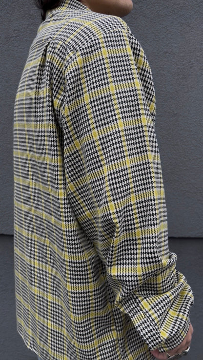 Textură material 60% bumbac 40% poliester, model grid galben-negru Gridline Yellow Shirt