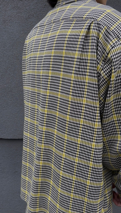 Detaliu buzunare frontale Gridline Yellow Shirt, cămașă oversized carouri galben-negru